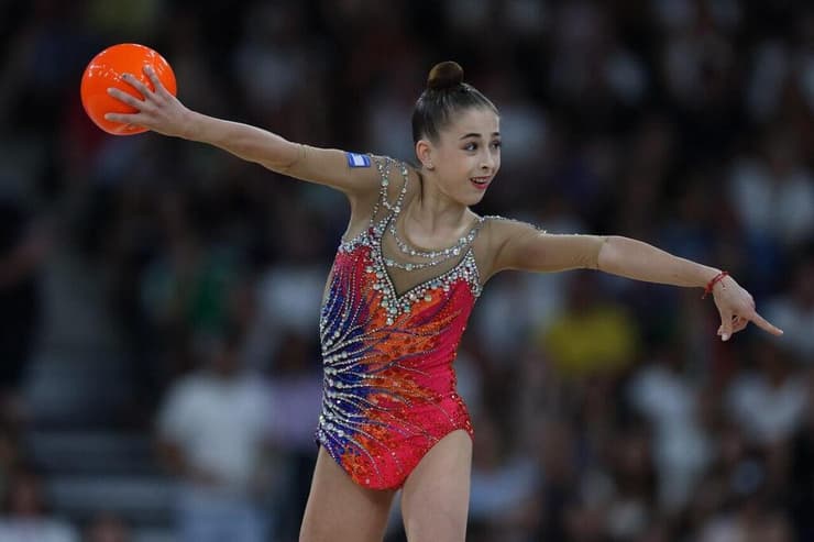 הפלה מצערת של הכדור בתרגיל השני (צילום: עוז מועלם) אטמנוב