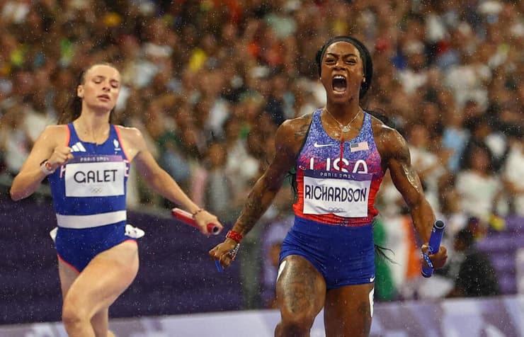 שאגת הניצחון של ריצ'רדסון בסיום גמר השליחות