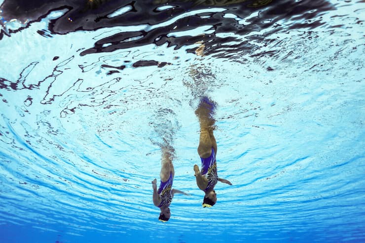 בובריצקי ונשיא (צילום: REUTERS/Marko Djurica) בובריצקי ונשיא