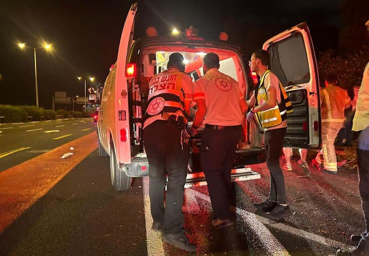 צעיר נהרג ושלושה נפצעו בתאונת דרכים סמוך לבית העלמין בחיפה