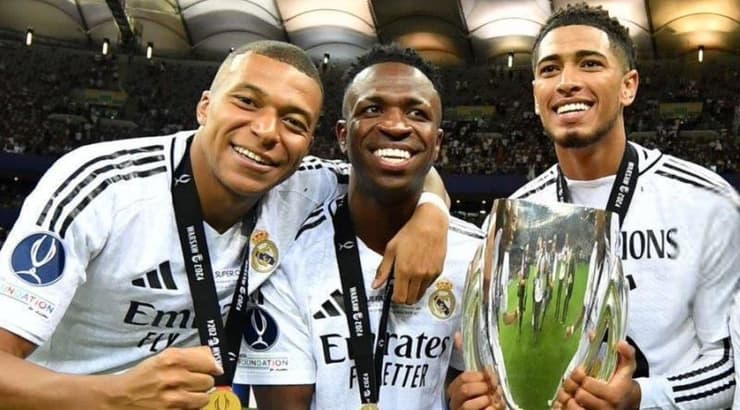 בלינגהאם, ויניסיוס ואמבפה (ריאל מדריד) בלינגהאם, ויניסיוס ואמבפה