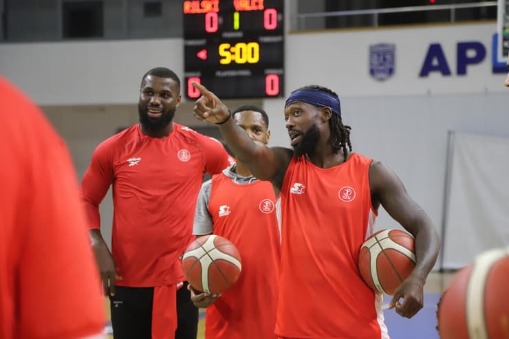 בזכות דדאס? בברלי (צילום: הפועל ת"א) פטריק בברלי