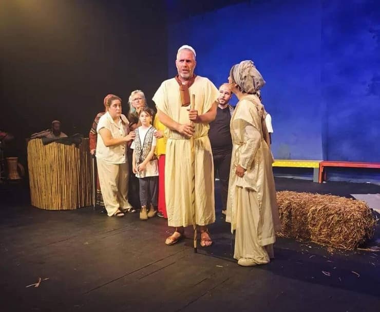 ההצגה "מוריד הגשם"