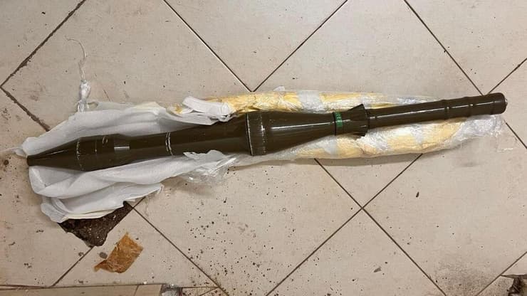 אמל"ח שהיה בשימוש החמאס אותר בנתניה - מטול rpg ,  רובה שוטגאן וקלאצ׳ניקוב