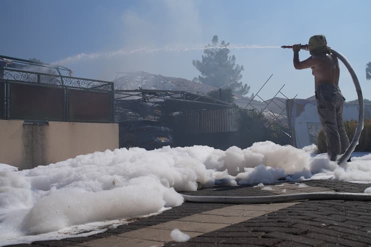 תיעוד מהפגיעה הישירה בבית בקצרין