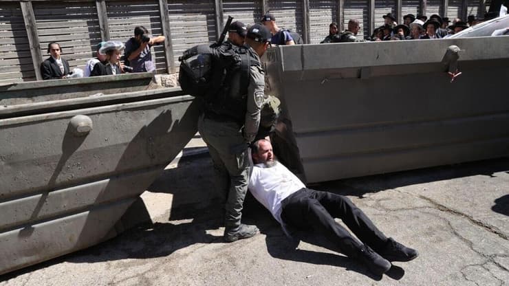 מחאת החרדים מול לשכת הגיוס בירושלים