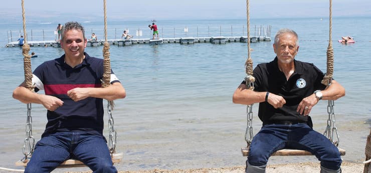 אריה קלמנזון (מימין) ומיקי ביתן