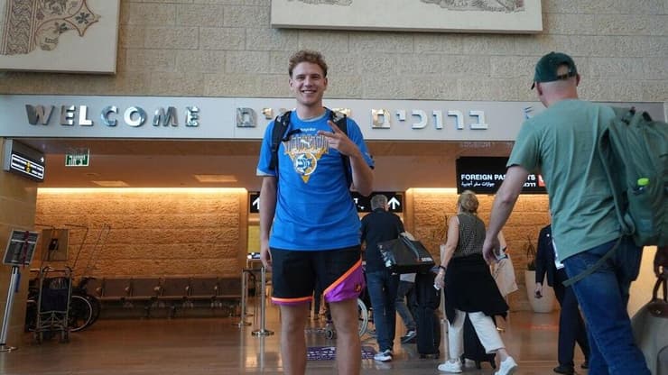 נחת בארץ. יוקובאיטיס (צילום: באדיבות מכבי ת"א) יוקובאיטיס