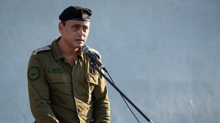 "כולם ביחד, אחים לנשק". אל"ם ראדי עזמה (צילום: דובר צה"ל) אל"מ ראדי עזמה