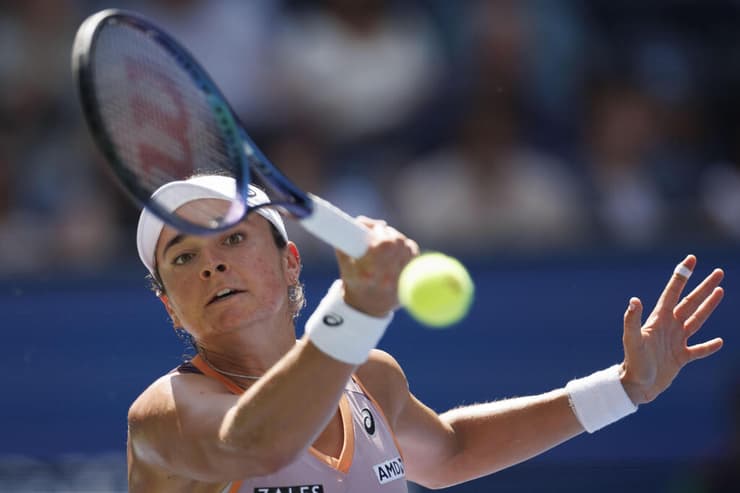 קרוליין דולהייד 