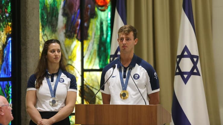 דיברו בשם המשלחת. ראובני ולניר (צילום: אלכס קולומויסקי) ראובני ולניר בבית הנשיא