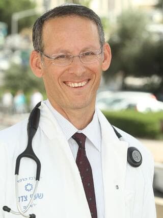 פרופ' גבריאל איזביצקי (צילום: יח"צ שערי צדק) פרופ' גבריאל איזביצקי, מנהל מכון הריאות, שערי צדק