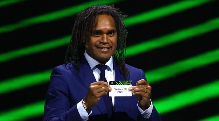 כריסטיאן קארמבו מוציא את צ'לסי