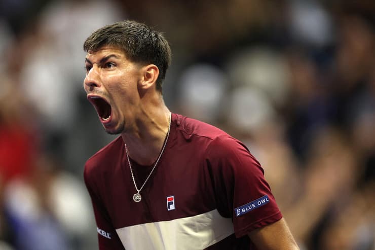 הטניסאי האוסטרלי אלכסיי פופירין