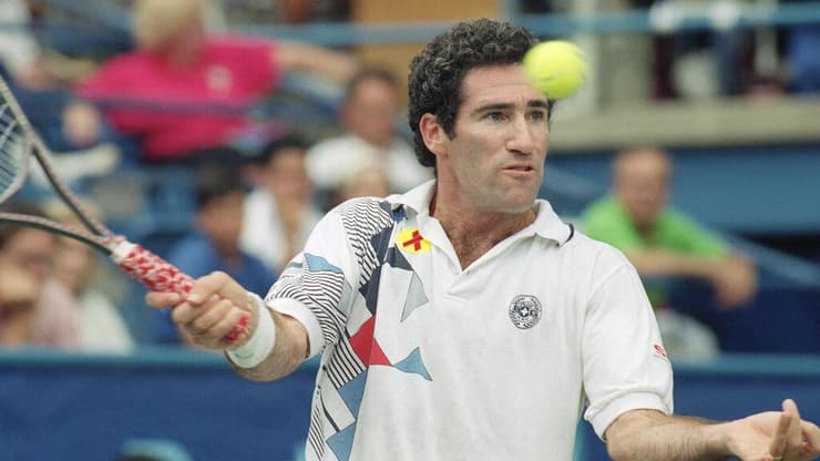 הטניסאי בראד גילברט