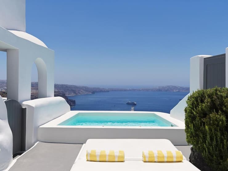 Katikies Chromata© Katikies Chromata©