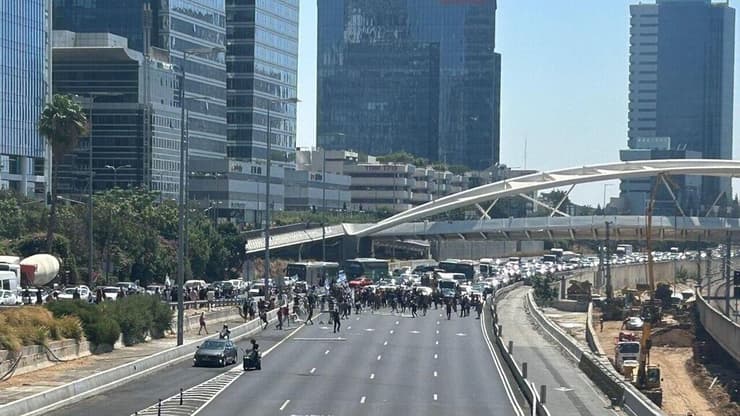 חסימות באיילון בזמן הפגנה להחזרת החטופים