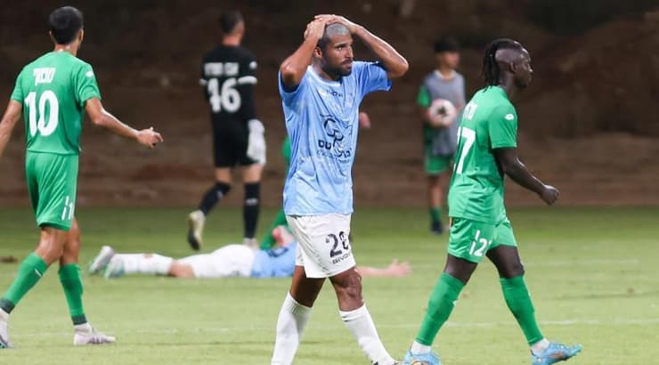 אורי מגבו לא מאמין אחרי החמצה (שחר גרוס) אורי מגבו לא מאמין אחרי החמצה