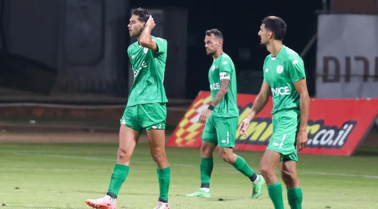 שחקני הפועל כפר סבא מתוסכלים (שחר גרוס) שחקני הפועל כפר סבא מתוסכלים