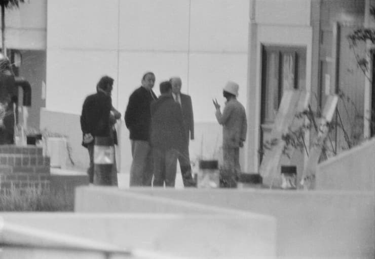 צוות המו"מ מנסה להגיע להבנות עם הטרוריסטים (צילום: David Cairns/Express/Hulton Archive/Getty Images)) התמונות מאסון מינכן