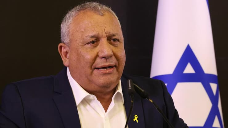 בני גנץ וגדי איזנקוט
