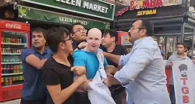 טורקיה קיצונים תוקפים חיילים טורקים