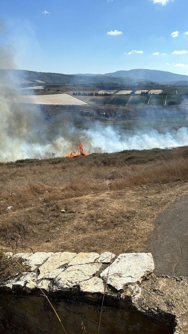 השריפות לאחר מתקפת הירי של חיזבאללה סמוך ליישוב אביבים