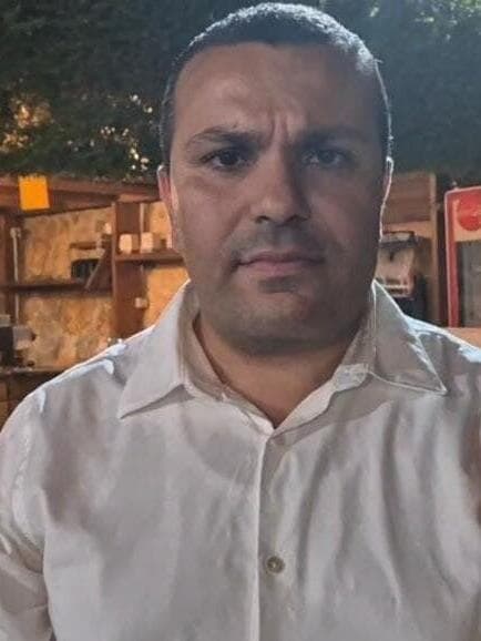 עו״ד סאבר בראנסי. ״זה שנהג ערבי לא אומר שהוא מחבל״ עורך דין סאבר בראנסי נהג מונית ערבי חלק מועדה שהוקמה למאבק בגזענות נגד נהגים ערבים