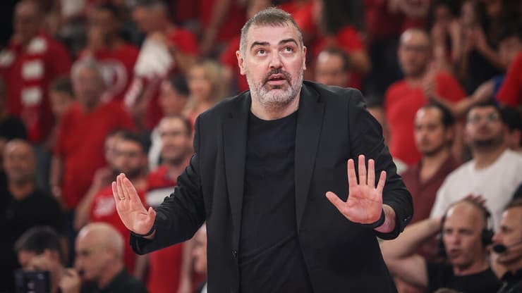 מרוצה. דדאס (צילום: עוז מועלם) סטפאנוס דדאס