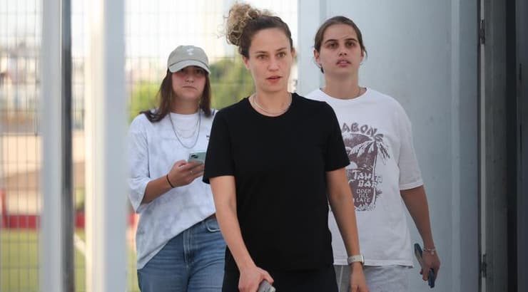 השחקניות בוועדת המשמעת