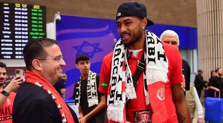 "התנהלות ילדותית שלא מתאימה לרמות האלה". קאבוקלו עם עופר ינאי