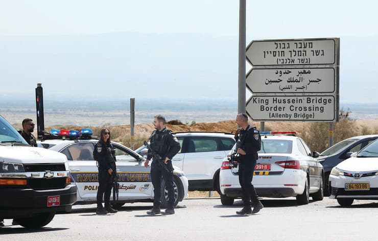 זירת הפיגוע (צילום: עמית שאבי) yk14071198