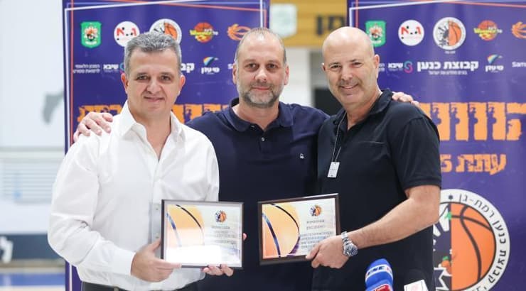 איל הנדלר, חן שניידרמן, וכרמל שאמה (שחר גרוס) איל הנדלר, חן שניידרמן, וכרמל שאמה