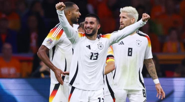 דניז אונדב חוגג (רויטרס) דניז אונדב חוגג