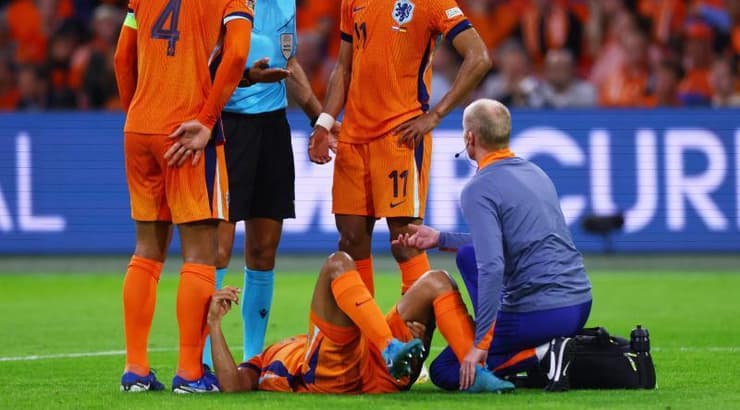 נייתן אקה על הדשא (רויטרס) נייתן אקה על הדשא