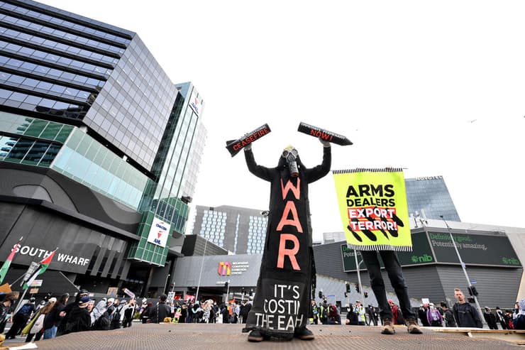 צילום: AAP/Joel Carrett via REUTERS אוסטרליה מלבורן מהומות מפגינים נגד ישראל
