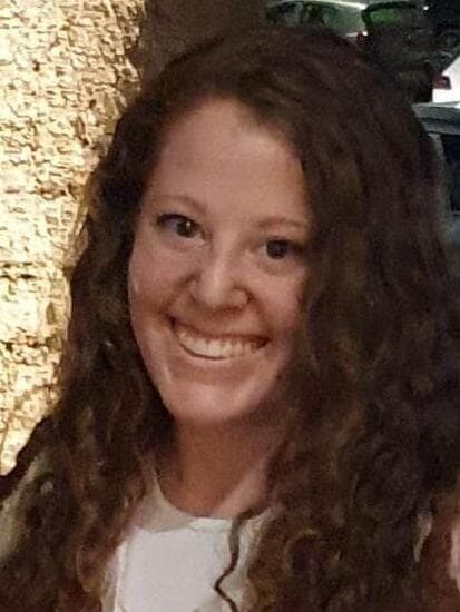  מאירה סקולר,  ראש תחום פיזיותרפיה במחלקה הנשימתית בית חולים רעות