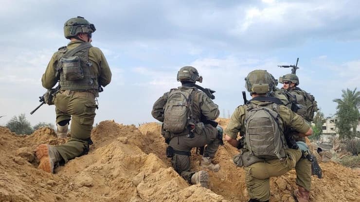 ד״ר רודניצקי כירורג ראשי של הקומנדו