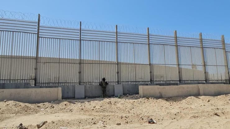 צילום: יואב זיתון עם כוחות אוגדה 162 בשכונת תל אל סולטאן, רפיח