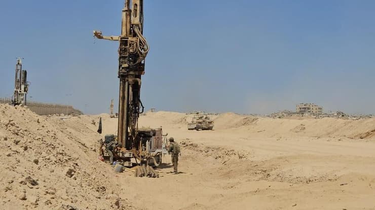 צילום: יואב זיתון עם כוחות אוגדה 162 בשכונת תל אל סולטאן, רפיח