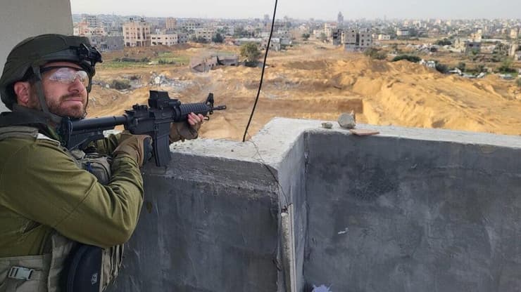 ד״ר רודניצקי כירורג ראשי של הקומנדו