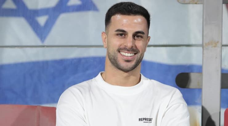 דין דוד ביציע
