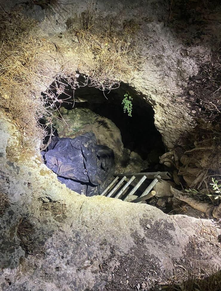 פשיטה של בלשי מחוז צפון וכוחות מג"ב ביישוב יפיע בה אותרו אמצעי לחימה בתוך פיר מנהרה