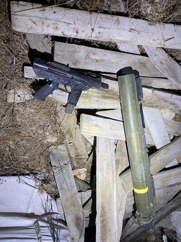 פשיטה של בלשי מחוז צפון וכוחות מג"ב ביישוב יפיע בה אותרו אמצעי לחימה בתוך פיר מנהרה