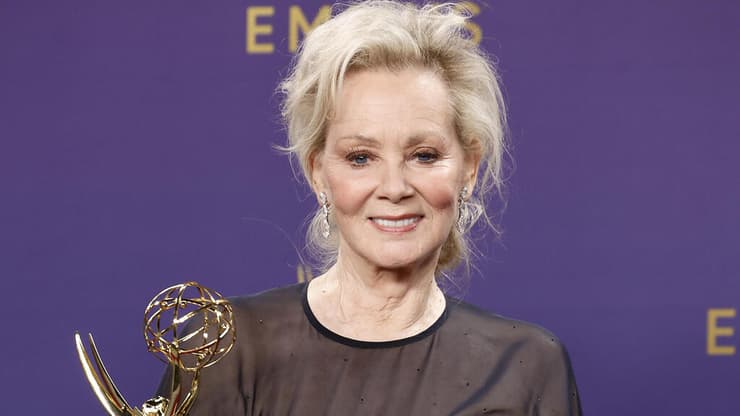 ג'ין סמארט בטקס האמי ה-76