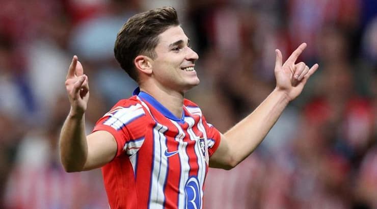 חוליאן אלברס מאושר (רויטרס) חוליאן אלברס מאושר