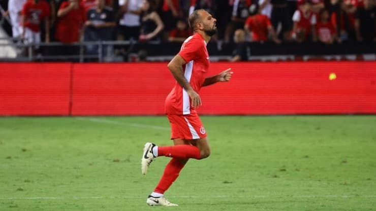 ספג בוז מהאוהדים. יזן נסאר