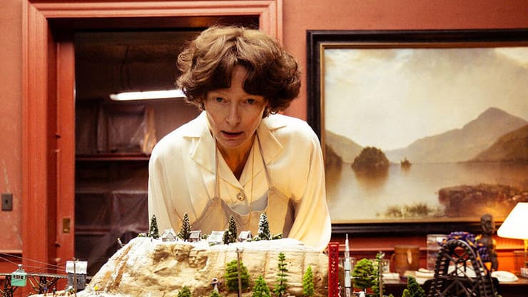 טילדה סווינטון, מתוך "הסוף"