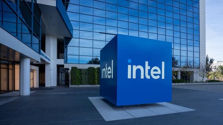 משרדי אינטל בקליפורניה (צילום: shutterstock) משרדי אינטל בקליפורניה