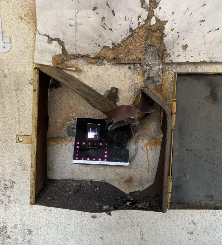 סוכנות הידיעות הלאומית הלבנונית דיווחה כי מערכת האנרגיה הסולארית התפוצצה במספר בתים בדרום לבנון